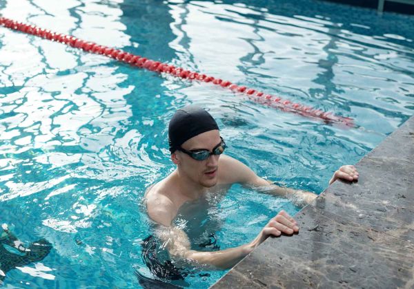 men-swimming