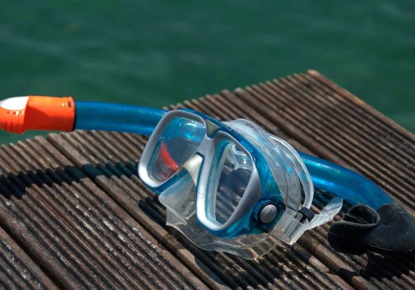 snorkel-mask